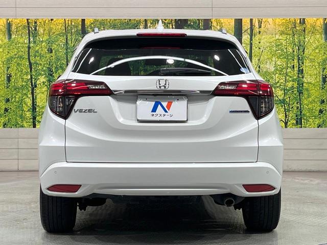 ヴェゼル ハイブリッドZ・ホンダセンシング 純正ナビ バックカメラ 衝突被害軽減装置 レーダークルーズ 禁煙車 レザーシート シートヒーター ドラレコ スマートキー LEDヘッド ETC 純正AW オートハイビーム オートエアコン オートライト(15枚目)