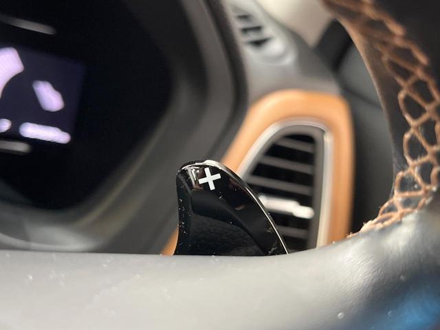 ヴェゼル ハイブリッドZ・ホンダセンシング 純正ナビ バックカメラ 衝突被害軽減装置 レーダークルーズ 禁煙車 レザーシート シートヒーター ドラレコ スマートキー LEDヘッド ETC 純正AW オートハイビーム オートエアコン オートライト(31枚目)