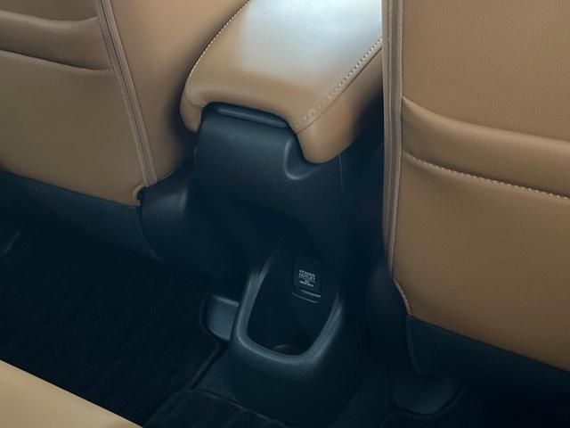 ヴェゼル ハイブリッドZ・ホンダセンシング 純正ナビ バックカメラ 衝突被害軽減装置 レーダークルーズ 禁煙車 レザーシート シートヒーター ドラレコ スマートキー LEDヘッド ETC 純正AW オートハイビーム オートエアコン オートライト(49枚目)