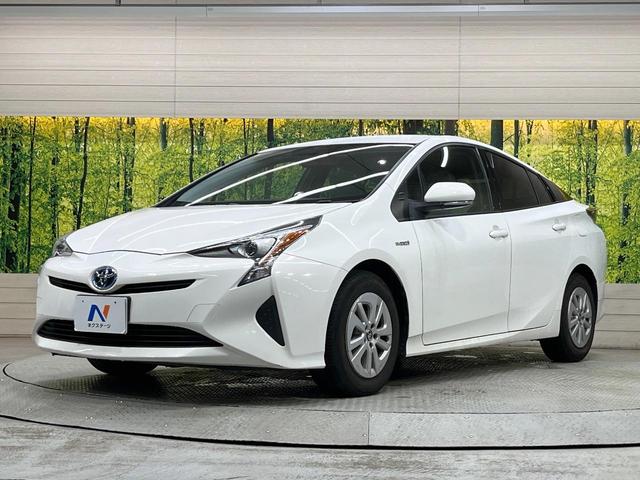 プリウス S 純正ナビ バックカメラ 禁煙車 スマートキー LEDヘッド ETC オートライト オートエアコン Bluetooth CD DVD再生 フルセグ 革巻きステアリング 電動格納ミラー プライバシーガラス(44枚目)