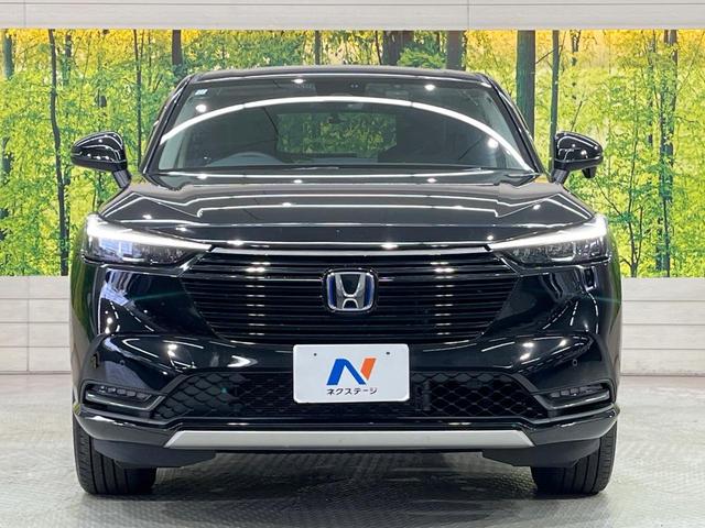 ヴェゼル ｅ：ＨＥＶ　Ｚ　８型ナビ　ドラレコ　ＥＴＣ　Ｂｌｕｅｔｏｏｔｈ　ブラインドスポットモニター　レーダークルーズ　ＬＥＤヘッド　衝突軽減装置　電動リアゲート　バックカメラ　オートエアコン　電動パーキング（14枚目）