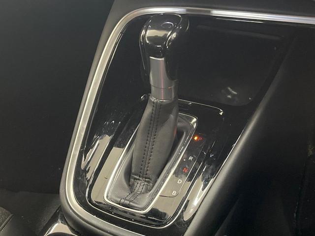 ヴェゼル ｅ：ＨＥＶ　Ｚ　８型ナビ　ドラレコ　ＥＴＣ　Ｂｌｕｅｔｏｏｔｈ　ブラインドスポットモニター　レーダークルーズ　ＬＥＤヘッド　衝突軽減装置　電動リアゲート　バックカメラ　オートエアコン　電動パーキング（24枚目）