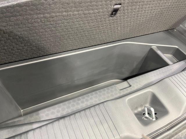 ヴェゼル ｅ：ＨＥＶ　Ｚ　８型ナビ　ドラレコ　ＥＴＣ　Ｂｌｕｅｔｏｏｔｈ　ブラインドスポットモニター　レーダークルーズ　ＬＥＤヘッド　衝突軽減装置　電動リアゲート　バックカメラ　オートエアコン　電動パーキング（50枚目）