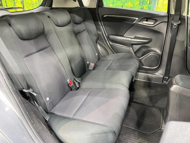 フィット １３Ｇ・Ｌ　ホンダセンシング　純正ナビ　衝突軽減装置　レーダークルーズ　ＥＴＣ　バックカメラ　ＬＥＤヘッド　ドラレコ　オートエアコン　スマートキー　プッシュスタート　シートリフター　電動格納ドアミラー　アイドリングストップ（9枚目）