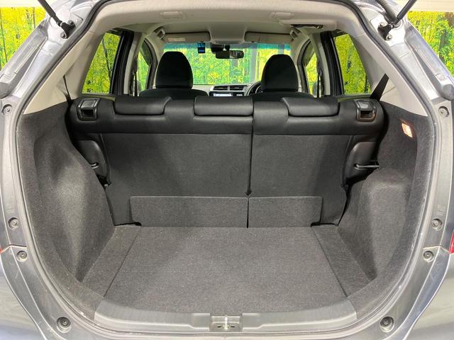 フィット １３Ｇ・Ｌ　ホンダセンシング　純正ナビ　衝突軽減装置　レーダークルーズ　ＥＴＣ　バックカメラ　ＬＥＤヘッド　ドラレコ　オートエアコン　スマートキー　プッシュスタート　シートリフター　電動格納ドアミラー　アイドリングストップ（10枚目）