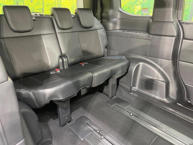 ステップワゴン ｅ：ＨＥＶスパーダ　登録済未使用車　純正１１．４型ナビ　両側電動スライド　レーダークルーズ　ブラインドスポットモニター　衝突軽減装置　ＬＥＤヘッド　Ｂｌｕｅｔｏｏｔｈ　フルセグＴＶ　シートヒーター　電動リアゲート（10枚目）