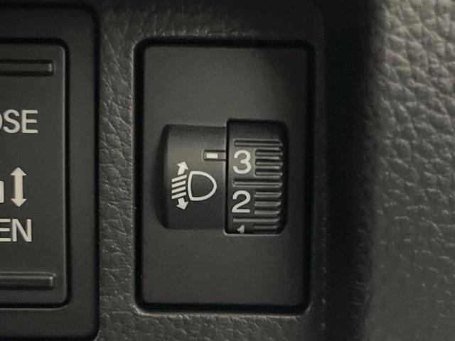 ステップワゴン ｅ：ＨＥＶスパーダ　登録済未使用車　純正１１．４型ナビ　両側電動スライド　レーダークルーズ　ブラインドスポットモニター　衝突軽減装置　ＬＥＤヘッド　Ｂｌｕｅｔｏｏｔｈ　フルセグＴＶ　シートヒーター　電動リアゲート（57枚目）