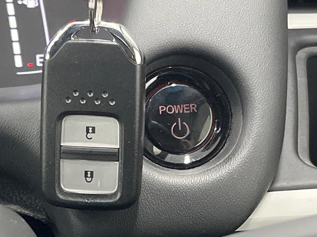 フィット ｅ：ＨＥＶホーム　純正８型ナビ　ＥＴＣ　ドラレコ　レーダークルーズ　ＬＥＤヘッド　衝突軽減装置　バックカメラ　オートエアコン　電動パーキング　オートホールド　スマートキー　プッシュスタート　フルセグＴＶ（36枚目）