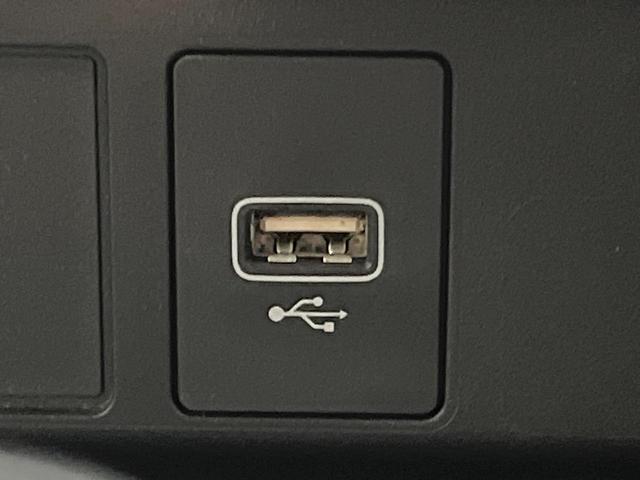 フィット ｅ：ＨＥＶホーム　純正８型ナビ　ＥＴＣ　ドラレコ　レーダークルーズ　ＬＥＤヘッド　衝突軽減装置　バックカメラ　オートエアコン　電動パーキング　オートホールド　スマートキー　プッシュスタート　フルセグＴＶ（56枚目）