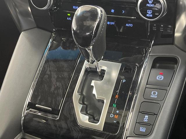 アルファード ２．５Ｓ　Ｃパッケージ　サンルーフ　純正１０型ナビ　後席モニター　デジタルミラー　両側電動スライド　３眼ＬＥＤヘッド　レーダークルーズ　電動リアゲート　衝突軽減装置　Ｂｌｕｅｔｏｏｔｈ　パワーシート　ドラレコ　シートヒーター（24枚目）