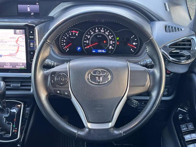 ノア Ｓｉ　ダブルバイビー　モデリスタ　両側電動ドア　純正ＳＤナビ　後席モニター　バックカメラ　衝突被害軽減システム　禁煙車　ハーフレザーシート　ドラレコ　スマートキー　ＬＥＤヘッド　ビルトインＥＴＣ　クルコン（13枚目）