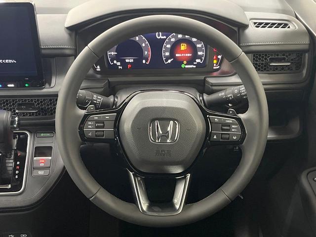 ステップワゴン スパーダ　純正１１．４型ナビ　両側電動スライド　ブラインドスポットモニター　衝突軽減装置　レーダークルーズ　ＬＥＤヘッド　電動リアゲート　シートヒーター　合皮シート　オットマン　Ｂｌｕｅｔｏｏｔｈ　フルセグＴＶ（12枚目）