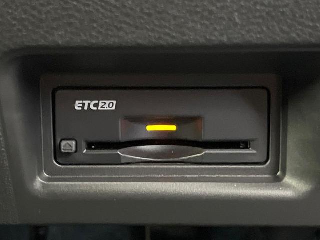 セレナ ハイウェイスターＶ　登録済未使用車　純正１２．３型ナビ　両側電動スライド　全周囲カメラ　衝突軽減　レーダークルーズ　ハーフレザーシート　ドラレコ　コーナーセンサー　スマートキー　ＬＥＤヘッド　ビルトインＥＴＣ（5枚目）