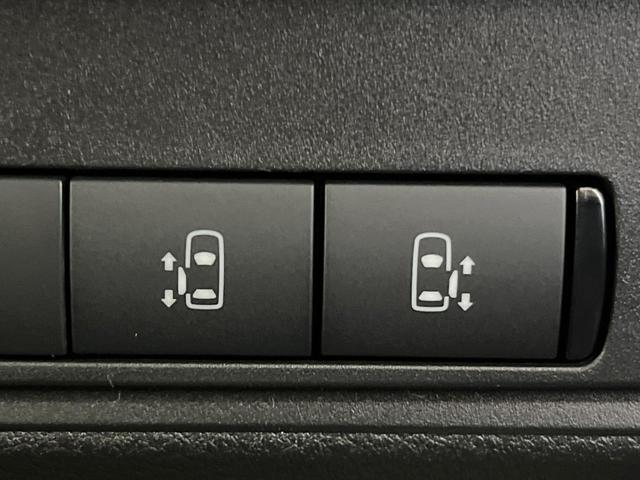 セレナ ハイウェイスターＶ　登録済未使用車　純正１２．３型ナビ　両側電動スライド　全周囲カメラ　衝突軽減　レーダークルーズ　ハーフレザーシート　ドラレコ　コーナーセンサー　スマートキー　ＬＥＤヘッド　ビルトインＥＴＣ（6枚目）