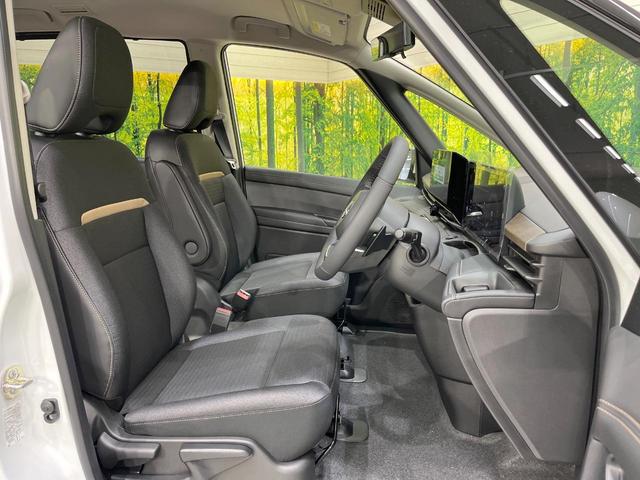 セレナ ハイウェイスターＶ　登録済未使用車　純正１２．３型ナビ　両側電動スライド　全周囲カメラ　衝突軽減　レーダークルーズ　ハーフレザーシート　ドラレコ　コーナーセンサー　スマートキー　ＬＥＤヘッド　ビルトインＥＴＣ（8枚目）