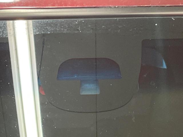 Ｎ－ＢＯＸカスタム Ｇ・ターボＡパッケージ　純正ナビ　両側電動スライド　衝突軽減装置　ＨＩＤヘッド　ＥＴＣ　クルーズコントロール　Ｂｌｕｅｔｏｏｔｈ　１５インチアルミホイール　オートエアコン　スマートキー　プッシュスタート　シートリフター（7枚目）