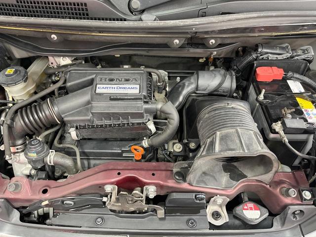 Ｎ－ＢＯＸカスタム Ｇ・ターボＡパッケージ　純正ナビ　両側電動スライド　衝突軽減装置　ＨＩＤヘッド　ＥＴＣ　クルーズコントロール　Ｂｌｕｅｔｏｏｔｈ　１５インチアルミホイール　オートエアコン　スマートキー　プッシュスタート　シートリフター（18枚目）