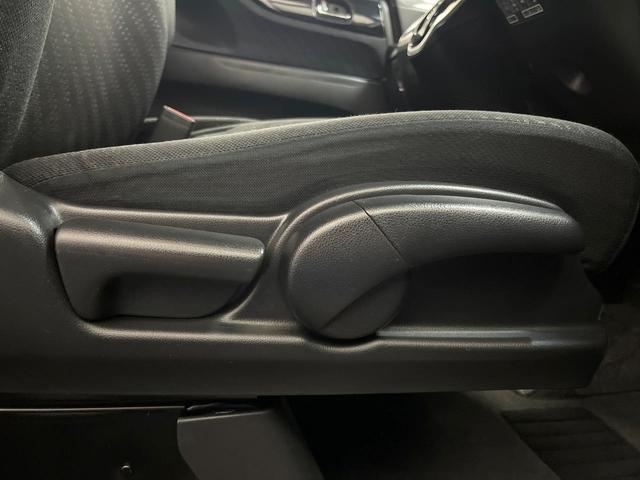 Ｎ－ＢＯＸカスタム Ｇ・ターボＡパッケージ　純正ナビ　両側電動スライド　衝突軽減装置　ＨＩＤヘッド　ＥＴＣ　クルーズコントロール　Ｂｌｕｅｔｏｏｔｈ　１５インチアルミホイール　オートエアコン　スマートキー　プッシュスタート　シートリフター（38枚目）