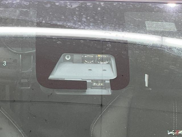 ヴィッツ ＧＲスポーツＧＲ　５ＭＴ　ディスプレイオーディオ　衝突軽減装置　ＥＴＣ　バックカメラ　ＬＥＤヘッド　デジタルミラー　スマートキー　プッシュスタート　オートエアコン　電動格納ドアミラー　オートライト（6枚目）