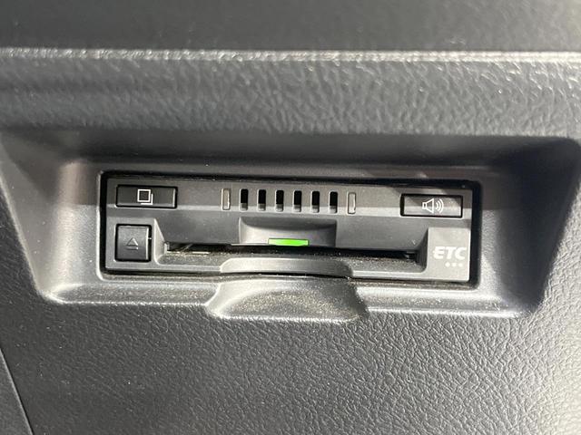 ヴィッツ ＧＲスポーツＧＲ　５ＭＴ　ディスプレイオーディオ　衝突軽減装置　ＥＴＣ　バックカメラ　ＬＥＤヘッド　デジタルミラー　スマートキー　プッシュスタート　オートエアコン　電動格納ドアミラー　オートライト（7枚目）