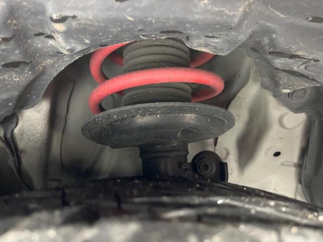 ヴィッツ ＧＲスポーツＧＲ　５ＭＴ　ディスプレイオーディオ　衝突軽減装置　ＥＴＣ　バックカメラ　ＬＥＤヘッド　デジタルミラー　スマートキー　プッシュスタート　オートエアコン　電動格納ドアミラー　オートライト（20枚目）