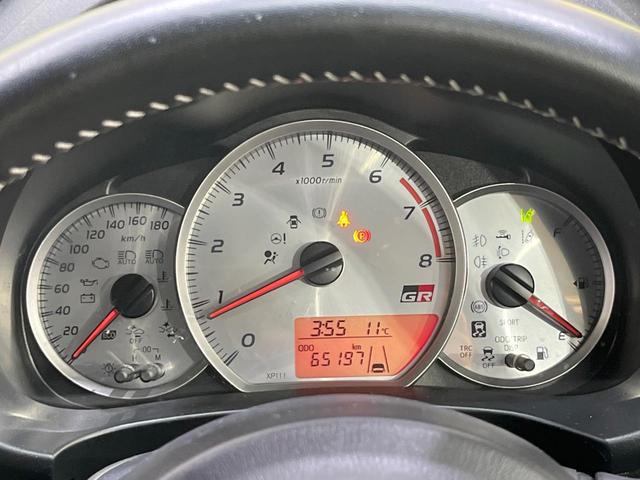 ヴィッツ ＧＲスポーツＧＲ　５ＭＴ　ディスプレイオーディオ　衝突軽減装置　ＥＴＣ　バックカメラ　ＬＥＤヘッド　デジタルミラー　スマートキー　プッシュスタート　オートエアコン　電動格納ドアミラー　オートライト（28枚目）