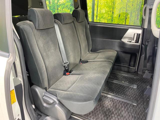 ノア X スマートエディション 純正8型ナビ 後席モニター 両側電動スライド ドラレコ バックカメラ HIDヘッド Bluetooth ETC スマートキー プッシュスタート オートエアコン プライバシーガラス(9枚目)