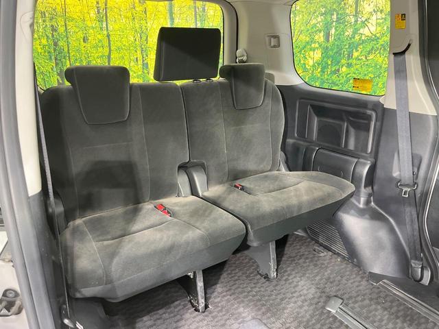 ノア X スマートエディション 純正8型ナビ 後席モニター 両側電動スライド ドラレコ バックカメラ HIDヘッド Bluetooth ETC スマートキー プッシュスタート オートエアコン プライバシーガラス(10枚目)