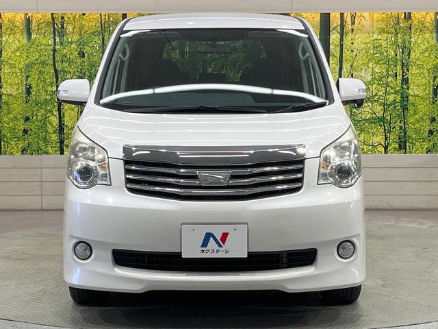 ノア X スマートエディション 純正8型ナビ 後席モニター 両側電動スライド ドラレコ バックカメラ HIDヘッド Bluetooth ETC スマートキー プッシュスタート オートエアコン プライバシーガラス(15枚目)