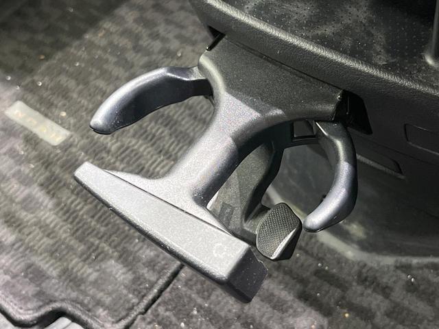 ノア X スマートエディション 純正8型ナビ 後席モニター 両側電動スライド ドラレコ バックカメラ HIDヘッド Bluetooth ETC スマートキー プッシュスタート オートエアコン プライバシーガラス(44枚目)