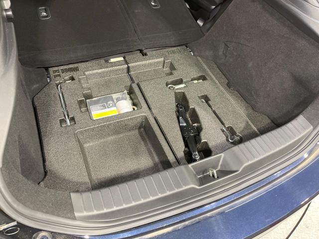 MAZDA3ファストバック 15Sツーリング MT車 純正SDナビ 全周囲カメラ 衝突被害軽減システム レーダークルーズ 禁煙車 コーナーセンサー スマートキー LEDヘッド ビルトインETC オートハイビーム 車線逸脱警報 オートライト(39枚目)