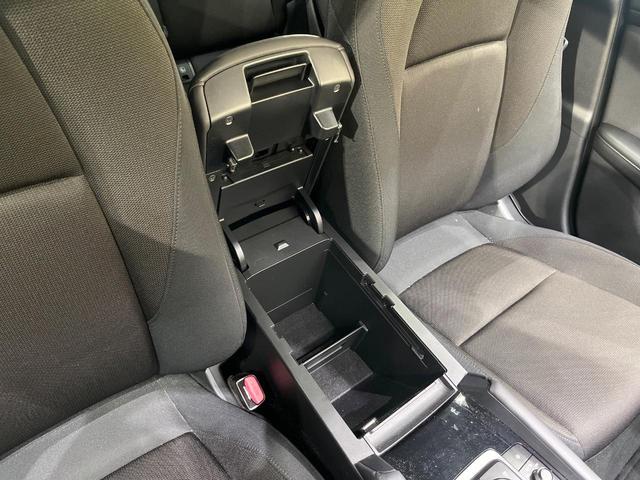MAZDA3ファストバック 15Sツーリング MT車 純正SDナビ 全周囲カメラ 衝突被害軽減システム レーダークルーズ 禁煙車 コーナーセンサー スマートキー LEDヘッド ビルトインETC オートハイビーム 車線逸脱警報 オートライト(45枚目)