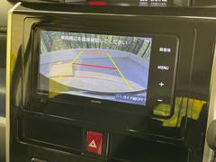 【バックカメラ】駐車時に後方がリアルタイム映像で確認できます。大型商業施設や立体駐車場での駐車時や、夜間のバック時に大活躍！運転スキルに関わらず、今や必須となった装備のひとつです！ 6