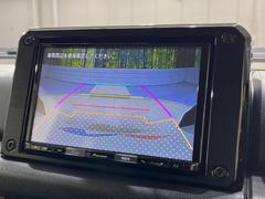 【バックカメラ】駐車時に後方がリアルタイム映像で確認できます。大型商業施設や立体駐車場での駐車時や、夜間のバック時に大活躍！運転スキルに関わらず、今や必須となった装備のひとつです！ 6