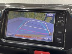 【バックカメラ】駐車時に後方がリアルタイム映像で確認できます。大型商業施設や立体駐車場での駐車時や、夜間のバック時に大活躍！運転スキルに関わらず、今や必須となった装備のひとつです！ 5