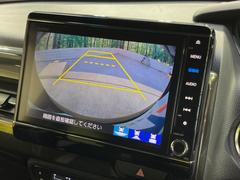 【バックカメラ】駐車時に後方がリアルタイム映像で確認できます。大型商業施設や立体駐車場での駐車時や、夜間のバック時に大活躍！運転スキルに関わらず、今や必須となった装備のひとつです！ 5