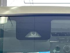 【スマートアシスト】走行中に前方の車両等を認識し、衝突しそうな時は警報とブレーキで衝突回避と被害軽減をアシスト。より安全にドライブをお楽しみいただけます。 4