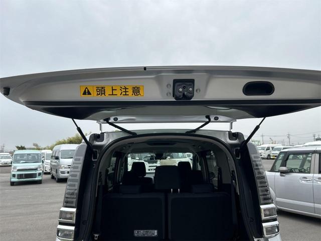 ヴォクシー Ｘ　ベースグレード「Ｘ」のウェルキャブ車「車いす仕様車　スロープタイプ　タイプ２　サードシート付」　福祉車両　スロープ　ドライブレコーダー（21枚目）