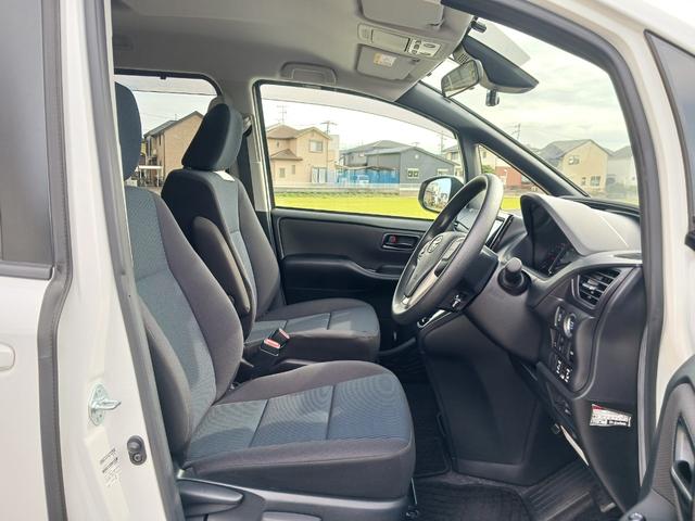 ノア Ｘ　タイプＩ　車イス２名仕様　全国対応１年間走行距離無制限保証　頸部衝撃緩和ヘッドレスト　オートマチックハイビーム　ＬＥＤヘッドランプ（17枚目）