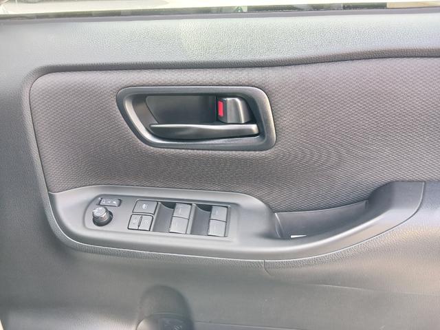 ノア Ｘ　タイプＩ　車イス２名仕様　全国対応１年間走行距離無制限保証　頸部衝撃緩和ヘッドレスト　オートマチックハイビーム　ＬＥＤヘッドランプ（29枚目）