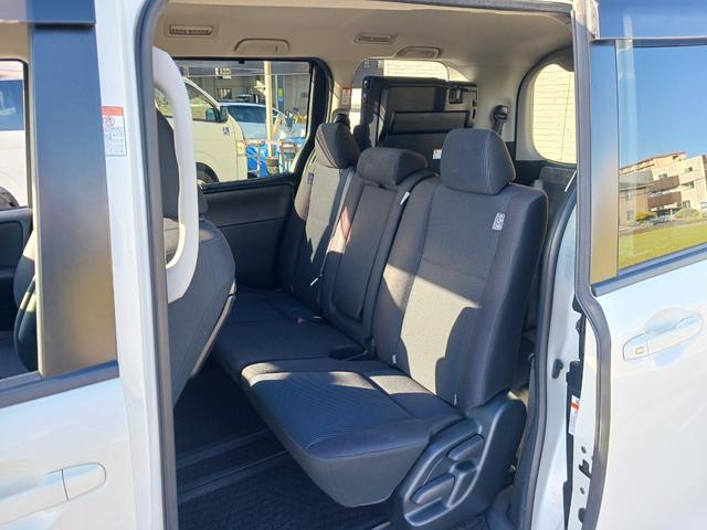 ノア Ｘ　タイプ２　サードシート付　福祉車両　車イス１名仕様　全国対応１年間走行距離無制限保証（25枚目）