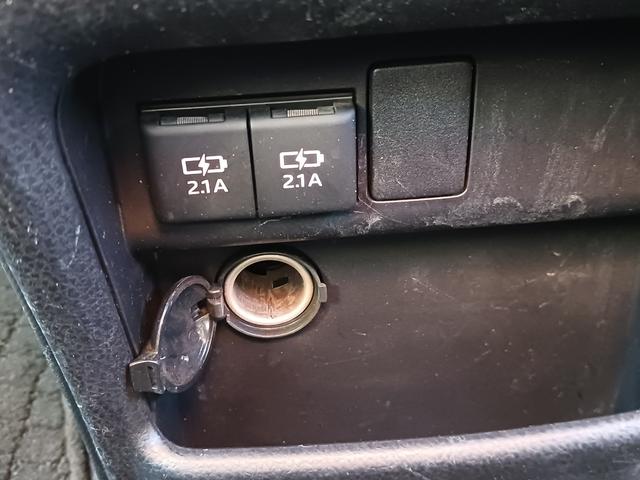 ノア Ｘ　タイプ２　サードシート付　福祉車両　車イス１名仕様　全国対応１年間走行距離無制限保証（42枚目）