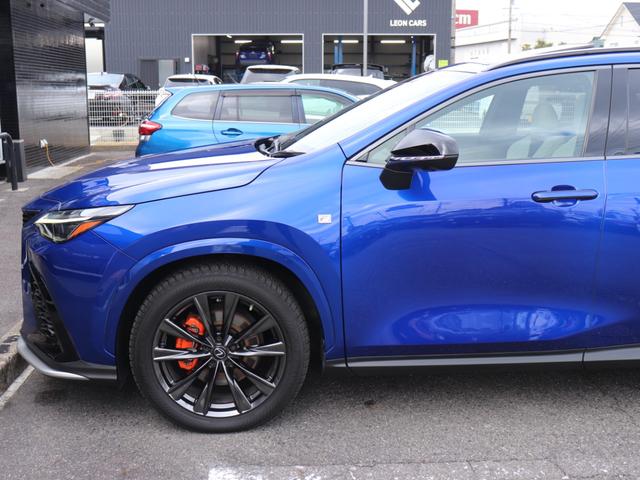 ＮＸ ＮＸ４５０ｈ＋　Ｆスポーツ　プリクラッシュ３眼ＬＥＤヘッド　サンルーフ　レザーシート　デジタルインナーミラー　パノラミックビューＢＳＭ　ＨＵＤ純正１４型ＤＡ地デジＢＴ音楽パドルＳ追従クルコン前後席シートヒーター　ルーフレール（12枚目）