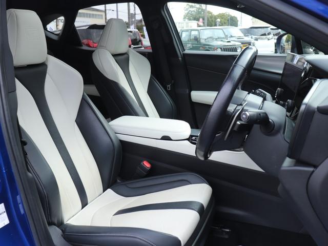 ＮＸ ＮＸ４５０ｈ＋　Ｆスポーツ　プリクラッシュ３眼ＬＥＤヘッド　サンルーフ　レザーシート　デジタルインナーミラー　パノラミックビューＢＳＭ　ＨＵＤ純正１４型ＤＡ地デジＢＴ音楽パドルＳ追従クルコン前後席シートヒーター　ルーフレール（33枚目）