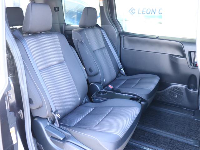 ヴォクシー ZS 煌II ワンオーナー後期モデル セーフティセンス両側電動ドアLEDヘッド社外ナビBカメラ地デジBT音楽 革巻きHクルーズコントロール ステアリングリモコン リアオートエアコンDバイザPガラス純正16AW(35枚目)