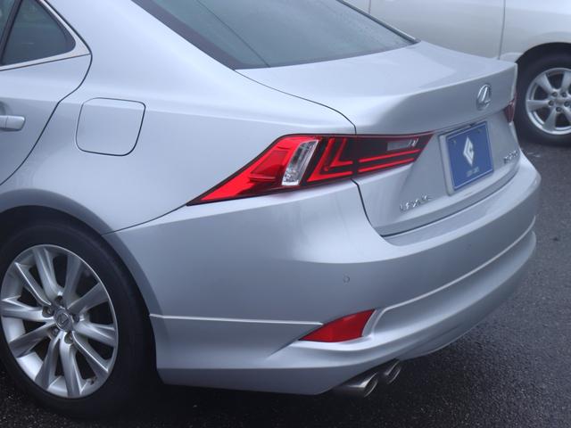 IS IS250 バージョンL LEDヘッド レザーシート シートヒーター ベンチレーション パワーシート モデリスタサイドリアエアロマフラー純正ナビバックカメラ 地デジ スマートキー パドルシフト クリアランスソナー スペアタイヤ(17枚目)