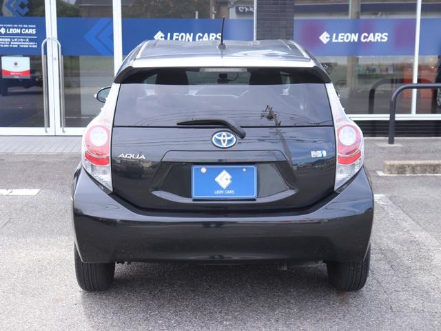 アクア S LEDヘッド純正ナビBカメラETCスマートキー シートヒーター ドライブレコーダー フルセグTV Bluetooth音楽 スペアタイヤ CD/DVD再生 プッシュスタート ステアリングリモコン(10枚目)