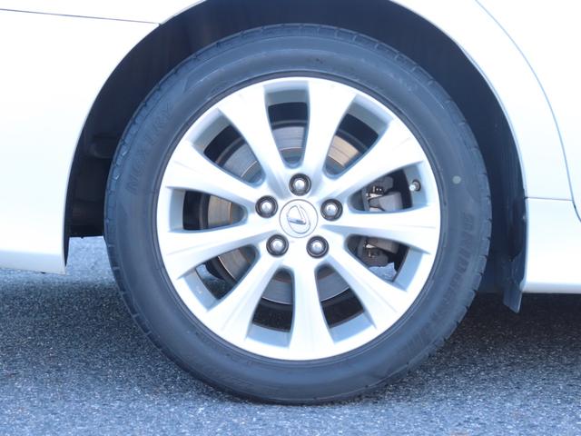 ＧＳ ＧＳ２５０　Ｉパッケージ　レザーシート純正ＳＤナビＢカメラ地デジＢＴ音楽スマートキーＨＩＤヘッドＦフォグ純正１７インチＡＷパワーシート前席シートヒーター＆ベンチレーション運転席シートメモリー革巻きＨステコン電動チルト　クルコン（21枚目）