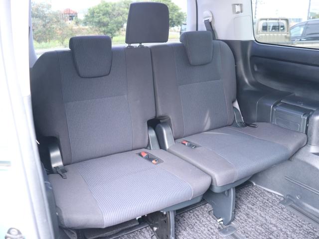 ヴォクシー ハイブリッドＸ　パナソニックナビ　バックカメラ　パワースライドドア　ＬＥＤヘッドライト　地デジＴＶ　Ｂｌｕｅｔｏｏｔｈ音楽　社外１７インチＡＷ　ステアリングリモコン　スマートキー　プッシュスタート　ＥＴＣ（36枚目）