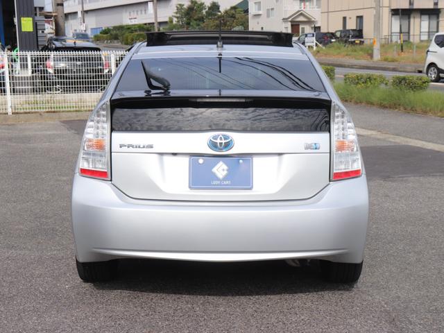 プリウス Ｇ　サンルーフ＆ソーラーパネル純正ＨＤＤナビＢカメラ地デジＢＴ音楽スマートキー　ビルトインＥＴＣ革巻きＨステアリングリモコン　クルーズコントロール　コンライトＦフォグＤバイザＲスモークＥＮＫＥＩ１７ＡＷ（10枚目）